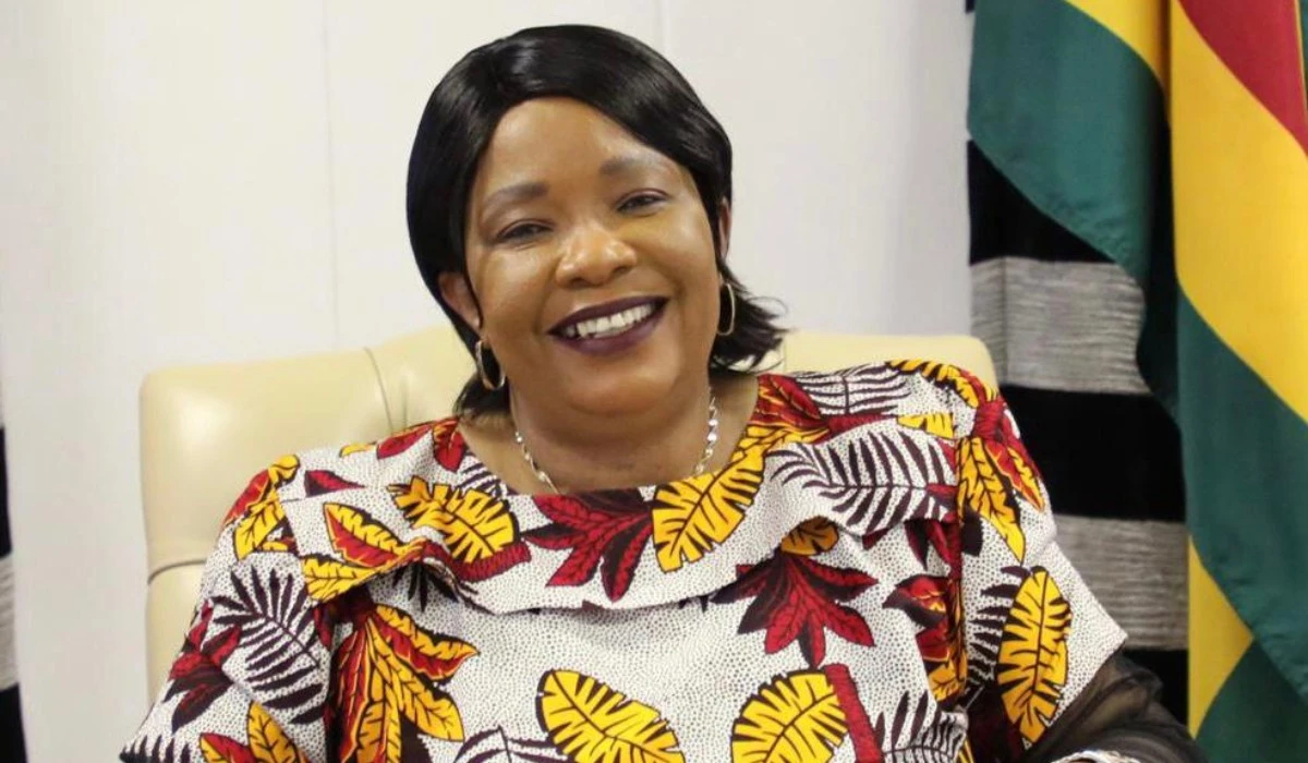 Auxillia Mnangagwa Booed