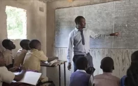 Zimbabwean Teachers Advocate For Salaries Based On Qualifications