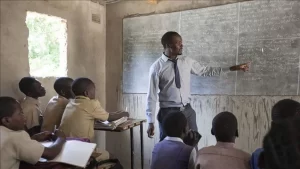 Zimbabwean Teachers Advocate For Salaries Based On Qualifications