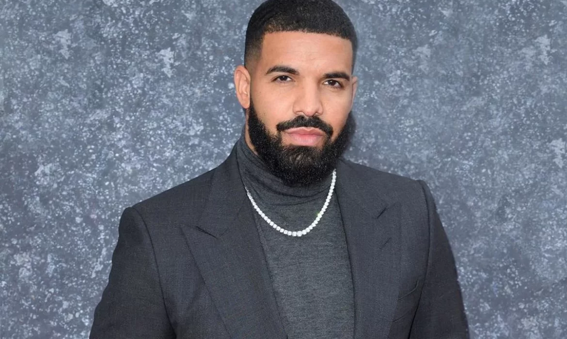 Drake Has Fans Wondering If He’s Taking Shots At Former Friends In Latest Post