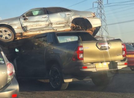 Daunting Sight as Cars Pile Up In Yet Another Terrible Accident At Mabvuku Turnoff