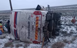 Copperbelt Bus Travelling To Zimbabwe Skids In The Snow And Overturns In South Africa Accident