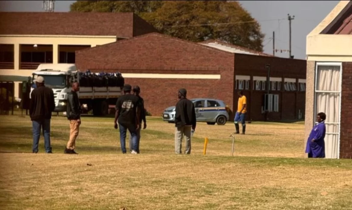 Zimbabwe’s Riot Police Batters And Arrests Over 60 Students At The ZESA National Training Centre In A Morning Ambush