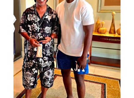 Freeman HKD Meets Ronaldinho in Dubai