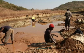 “Makorokoza In The Mud”: Government Reinstates Ban On Alluvial And Riverbed Mining