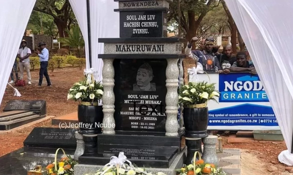 “Makuruwani”: Musaka Family Finally Unveils Tombstone For Soul Jah Love