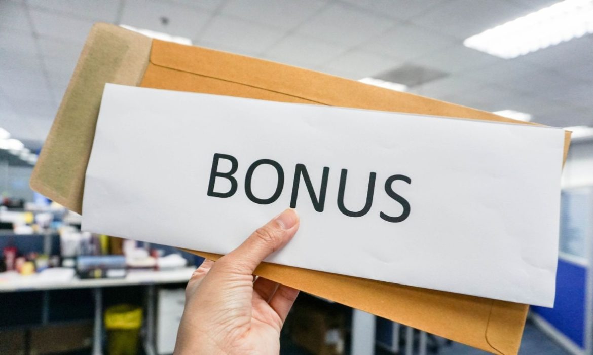 Civil Servants To Start Receiving Annual Bonus Next Week: Everything You Should Know