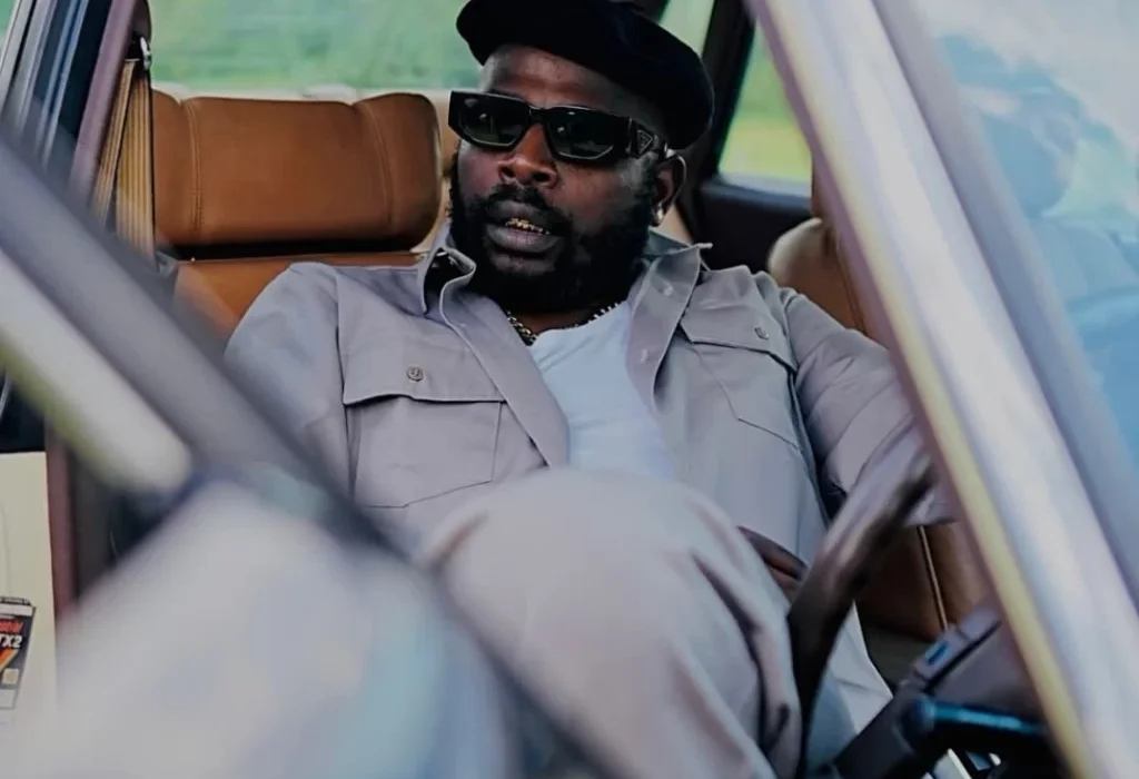 R700 trillion? DJ Maphorisa’s cash-flashing video goes viral (video)