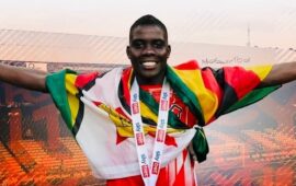 Street hero: Marvelous Nakamba escorted in Mbare (video)