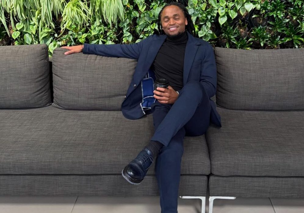 Springboks penalty taker? Bafana legend Siphiwe Tshabalala nails the crossbar challange (video)