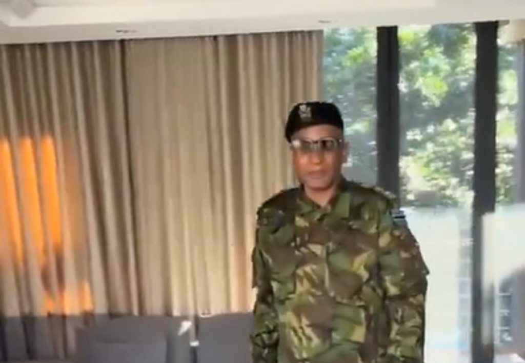 Ibrahim Traore Duma Boko outfit