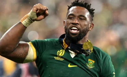 Present father: Springboks captain Siya Kolisi crowned superdad