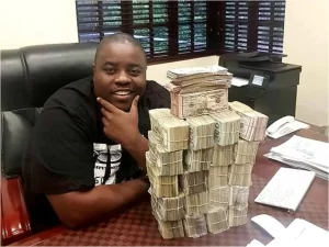 Highlanders FC Players Gets Windfall After Wicknell Chivayo’s Generous Donation