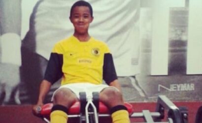 Sabelo Radebe’s Kaizer Chiefs farewell left fans emotional