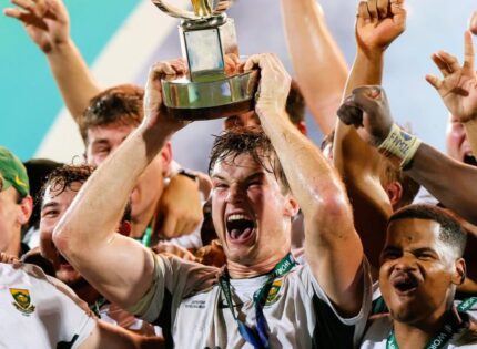 Springboks stars go crazy watching the junior Boks crowned world champions on TV (video)
