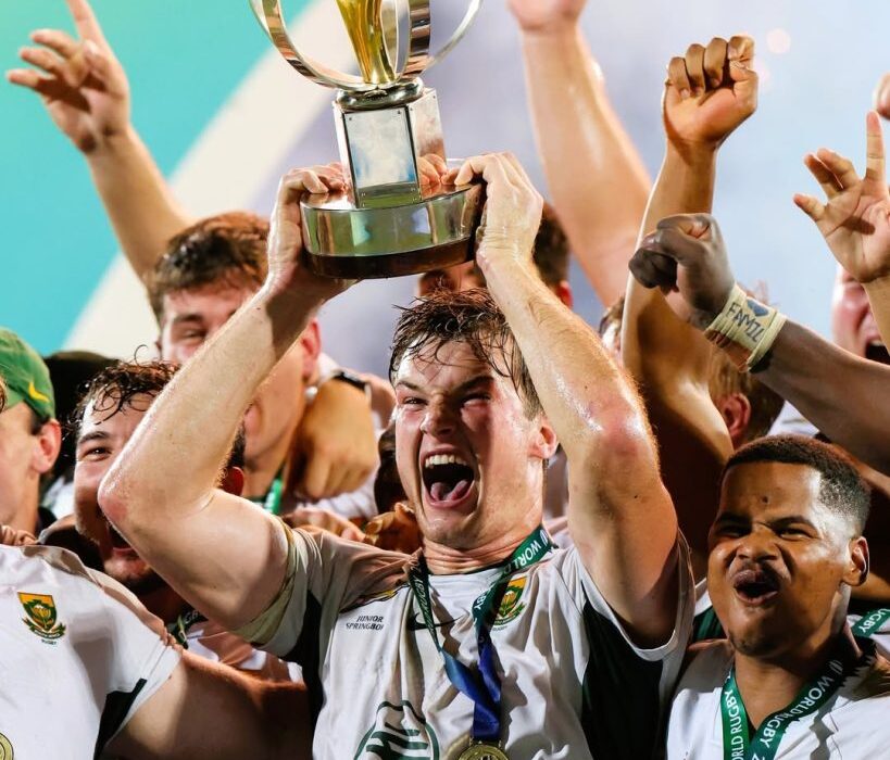 Springboks stars go crazy watching the junior Boks crowned world champions on TV (video)