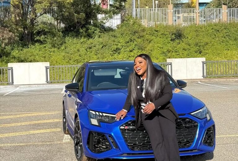 ‘Leave my DM’: Makhadzi brags showing off her expensive new car (pictures)