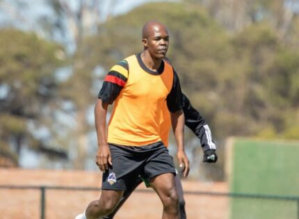 Scotland training pictures: Khama Billiat trains with Knowledge Musona