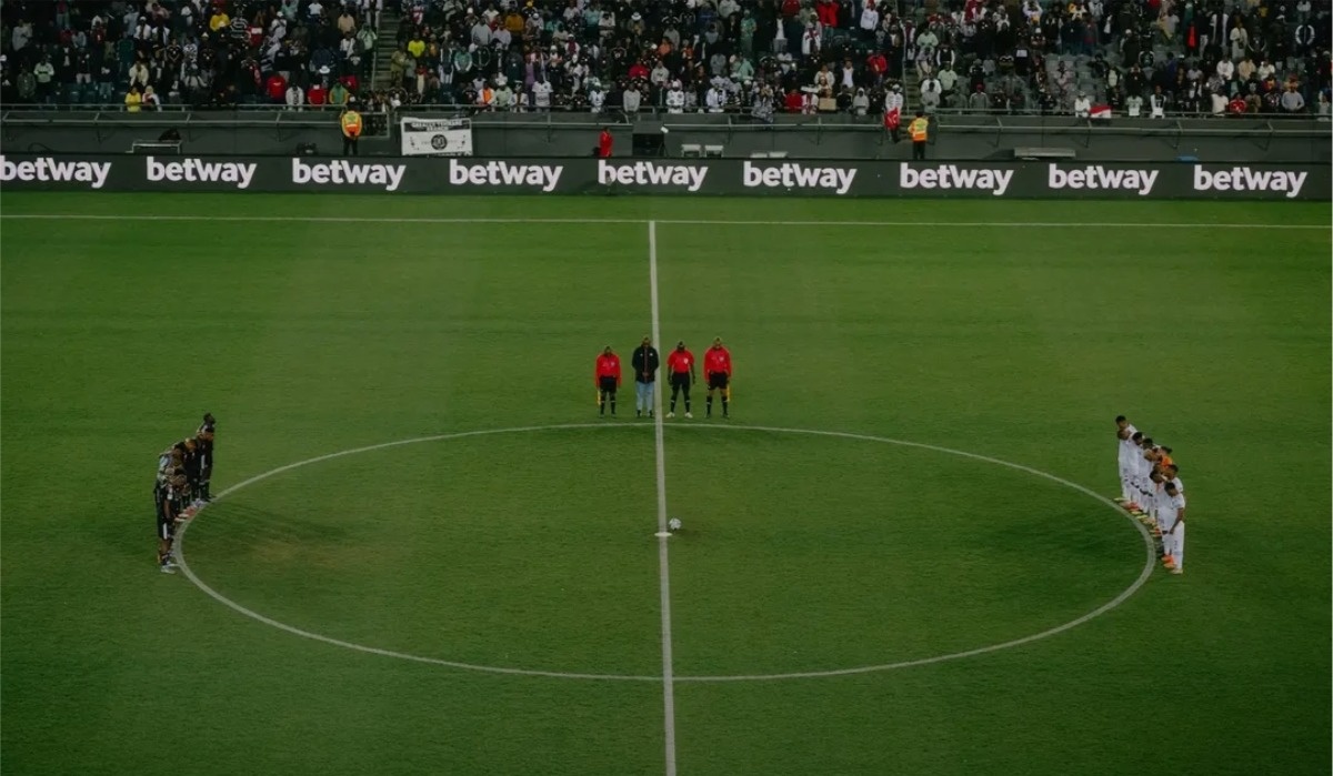 Orlando Pirates Honour Late Striker Tendai Ndoro With Moment of Silence