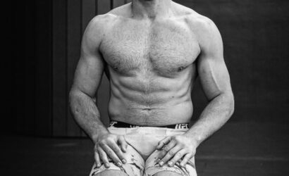 ‘This guy is too strong’: Tom Aspinall fails to intimidate Dricus du Plessis (video)