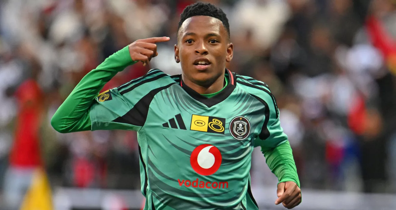 Zimbabwean Footballer Marshall Munetsi Backs Orlando Pirates Star Relebohile Mofokeng to Take Big Step to Europe