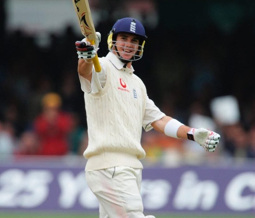 Embarassment: Kevin Pietersen laughs at the All Blacks giant