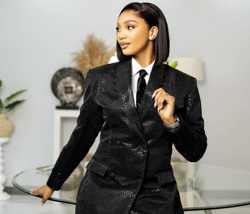 No Holy Ten in the picture: Kimberly Richards celebrates her birthday in style
