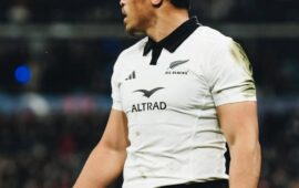 It’s all love: Springboks captain Siya Kolisi reacts to All Blacks’ Caleb Clarke and his father Eroni’s emotional scene