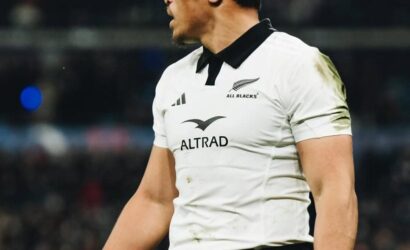 It’s all love: Springboks captain Siya Kolisi reacts to All Blacks’ Caleb Clarke and his father Eroni’s emotional scene