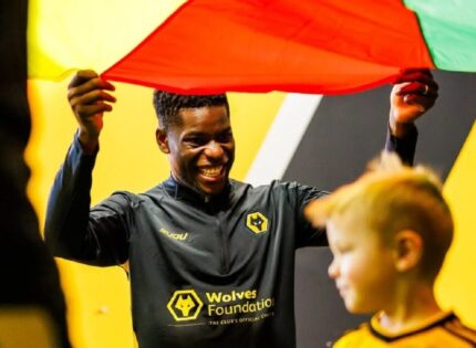 Future mighty warrior: Marshal Munetsi and his daughter tours Wolves facilities
