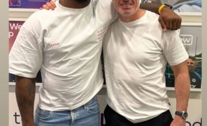 In pictures: Springboks captain Siya Kolisi gives Arsenal legend a special gift