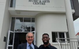Siya Kolisi on the wall: Springboks captan visits his High School