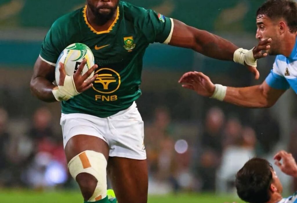 RESPECT: Siya Kolisi and Ben Gunter swap jerseys and hug after intense clash (video)