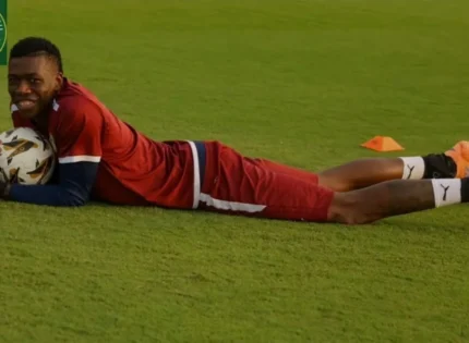 “Once a Warrior, always a Warrior”: Former Kaizer Chiefs Star Teenage Hadebe Earns His 50th Cap for Zimbabwe