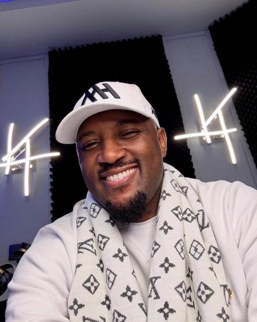 Wicknell Chivayo Mudiwa Hood car