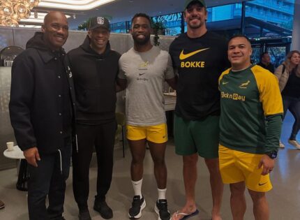 Watch: Didier Drogba and Thiery Henry’s jokes left Siya Kolisi in stitches