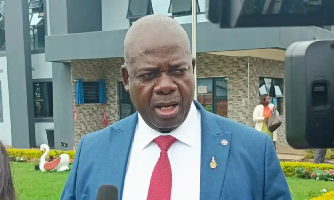 Zimbabwean Parents Raise Alarm At Constantly Changing “Disposable” Textbooks, Beg Ministry To Take Action