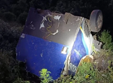 At Least 4 Dead After Zimbabwe-Bound Bus Plunges Off Cliff Near Same Spot Where 43 Died Near Makhado, SA