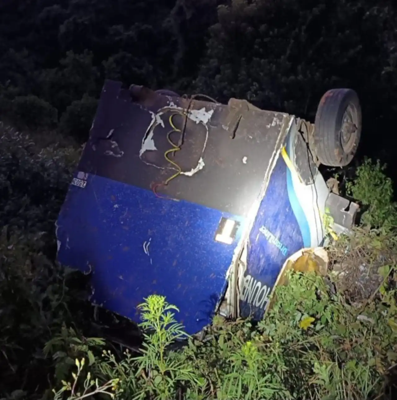 At Least 4 Dead After Zimbabwe-Bound Bus Plunges Off Cliff Near Same Spot Where 43 Died Near Makhado, SA