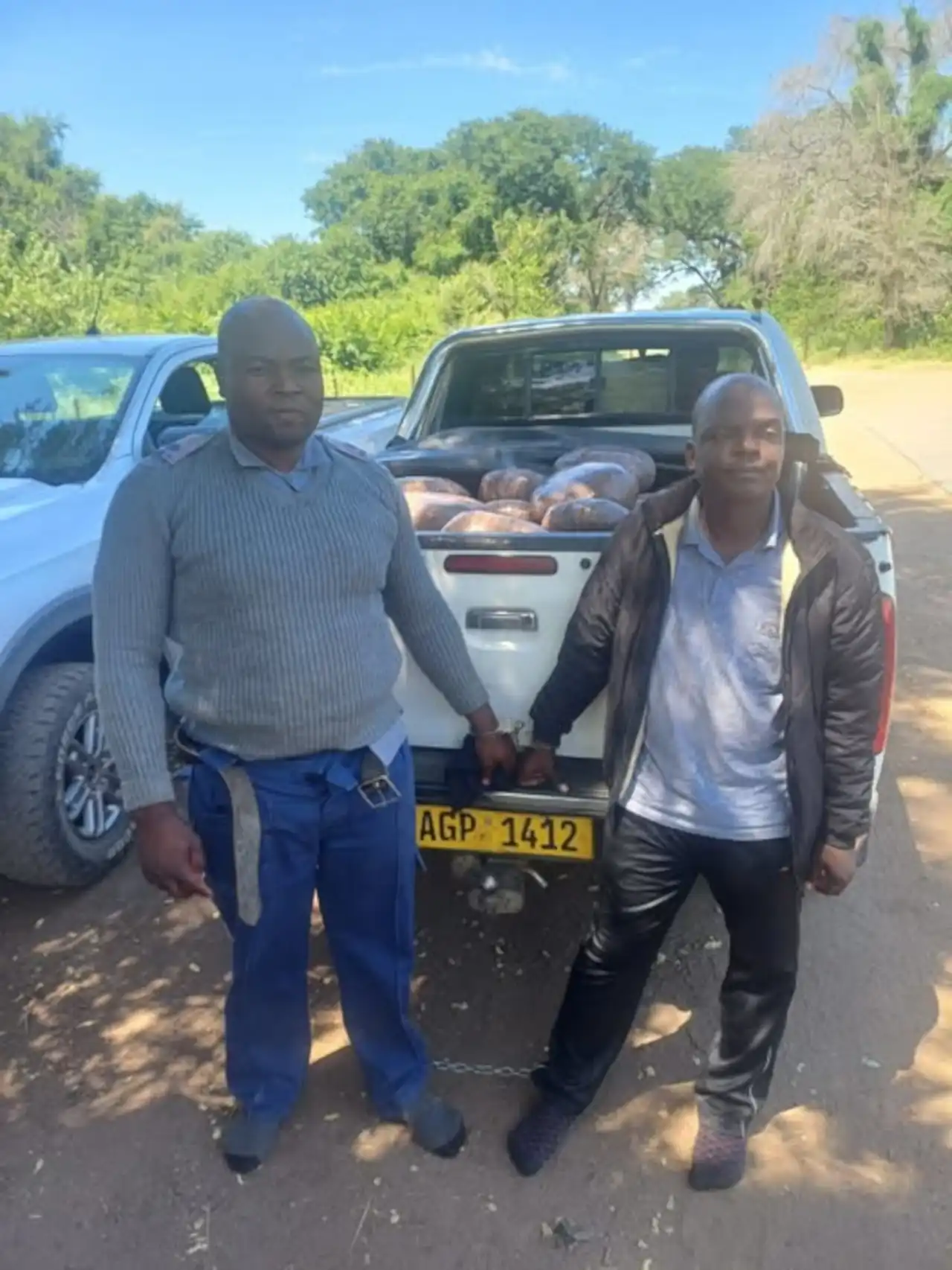 Fake ZRP Inspector & ZNA Soldier Nabbed In US$96k Beitbridge Drug Run With 600kg Of Dagga: 'Real Cop Gave Me The Uniform'