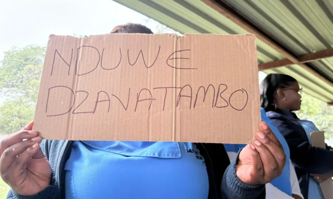 Zimbabwe Nurses To Go On Nationwide Strike From 15 April Over ‘Poverty-Level’ Salaries